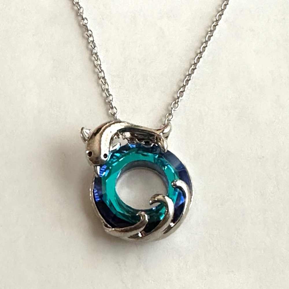 Fashion Elegant Iridescent Dolphin Crystal Necklace Pendant